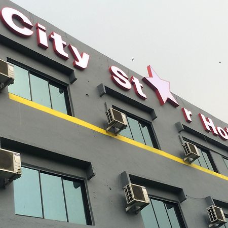 City Star Hotel Kulai Exterior foto