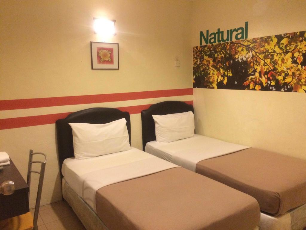 City Star Hotel Kulai Zimmer foto
