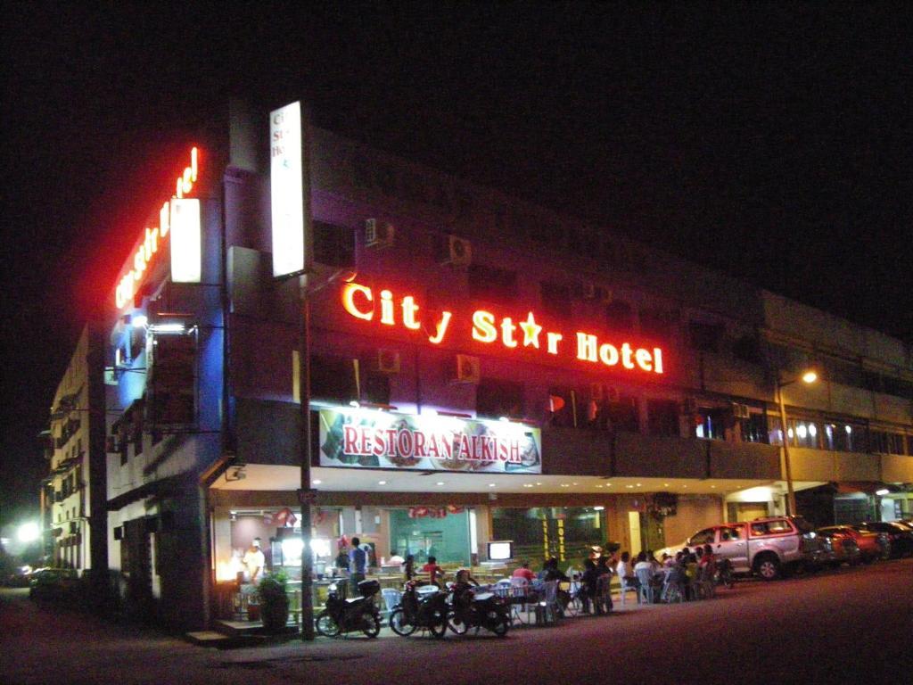 City Star Hotel Kulai Exterior foto